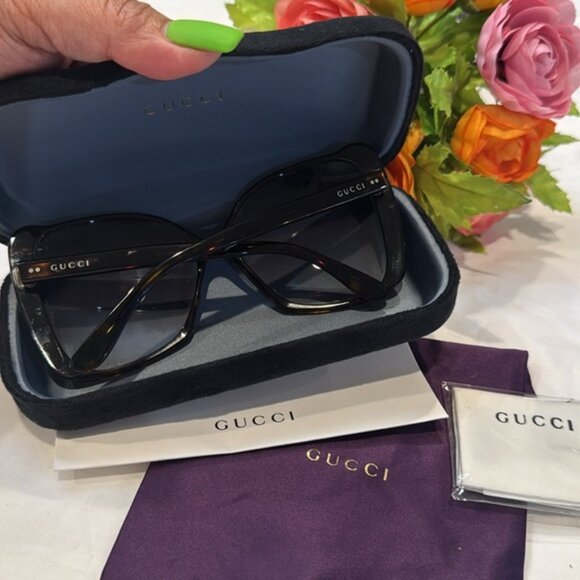 Authentic Gucci Brown Oversized Sunglasses - Picture 2 of 14